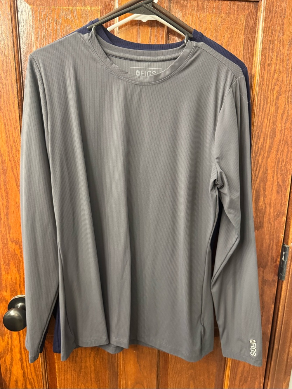 FIGS Women's Long-Sleeve Performance Top - Gray